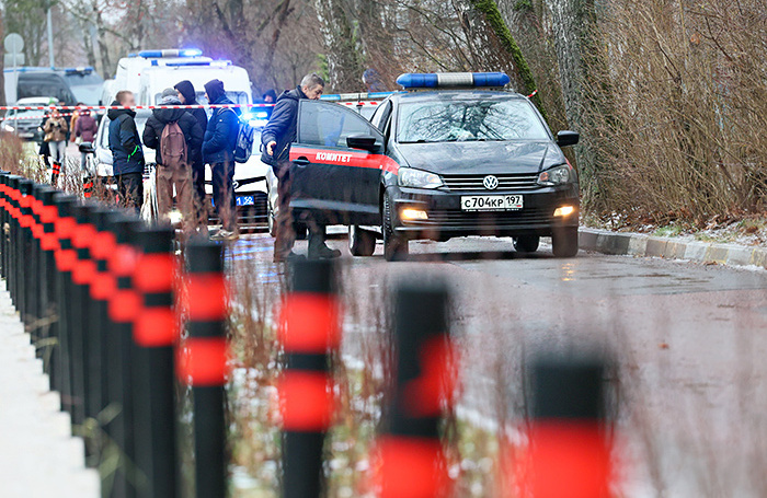    Спецслужбы на месте происшествия.Виталий Смольников/ТАСС