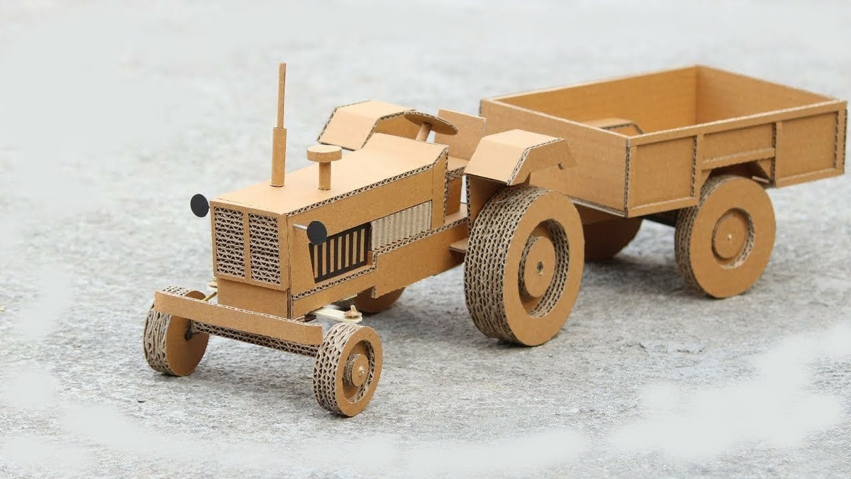 Сделать трактор «с нуля» в гараже реально, но это один из самых сложных самоделок. По сути, вы строите машину: раму, трансмиссию, рулевое, тормоза, двигатель, навеску.