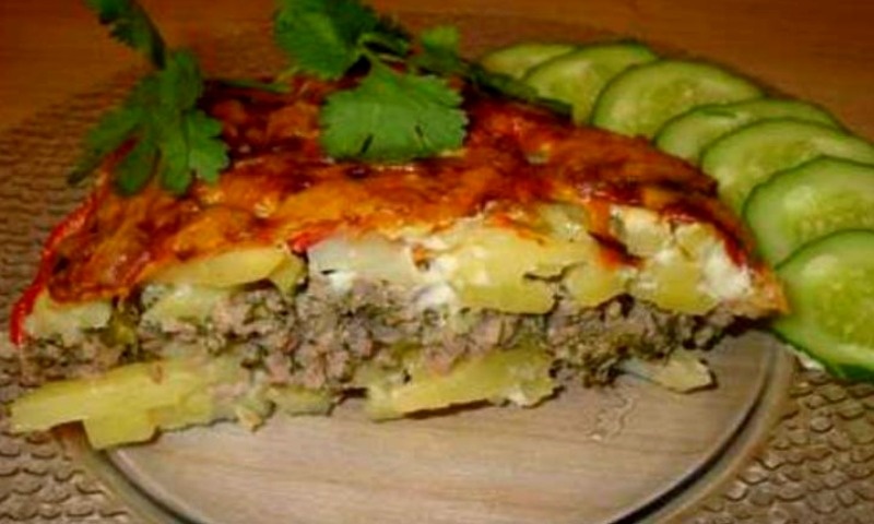 Картофельная запеканка с фаршем и сыром