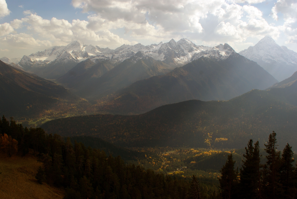 Архыз | Хребет Абишира Ахуба , вид на Софийский хребет , г. Пшиш