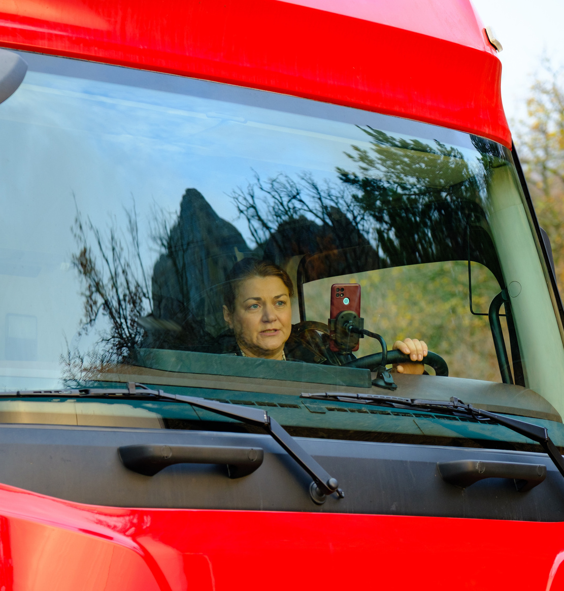 Анна Уколова на съёмках сериала «Дальнобойщица» // Фото: пресс-служба арт-кластера «Таврида»