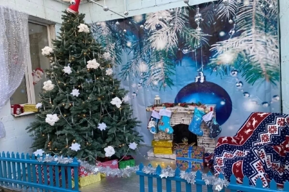    Школы и детские сады Астрахани украшают к Новому году