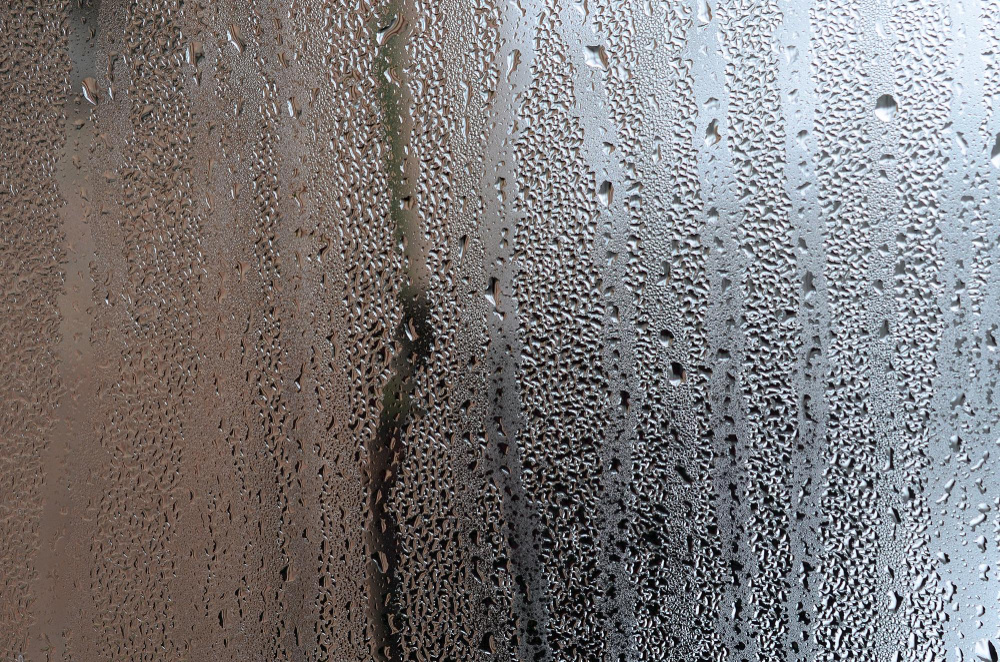 Образование конденсата на входной двери