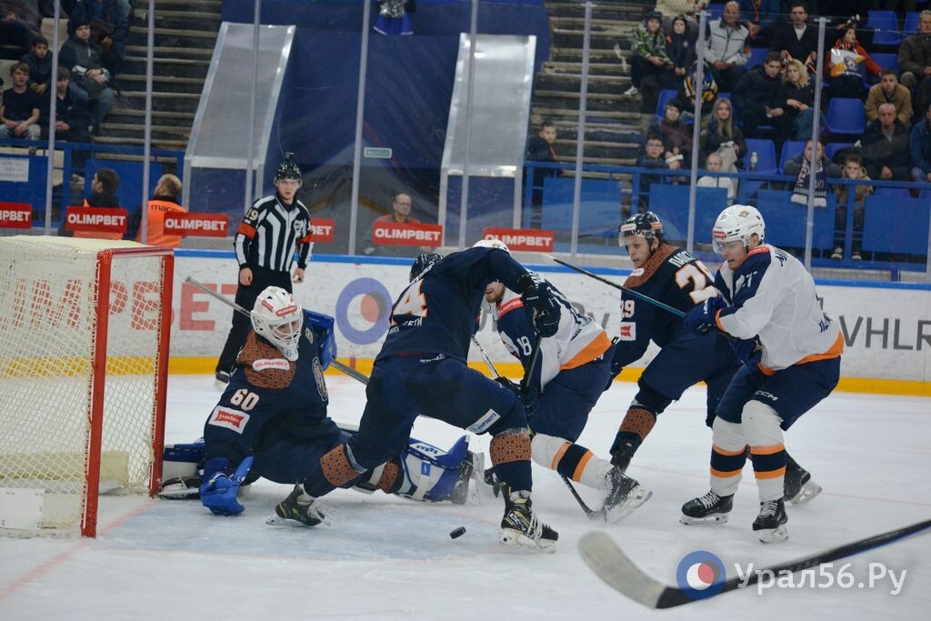    Сегодня ХК «Южный Урал» на своем льду сразится с командой «Челмет» из Челябинска