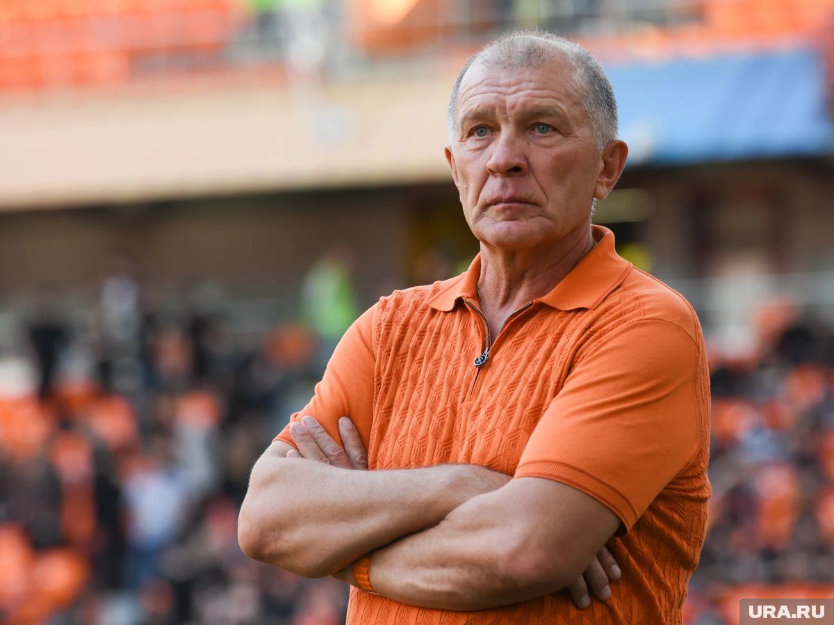     Григорий Иванов подчеркнул, что претензий к Мирославу Ромащенко у клуба нет