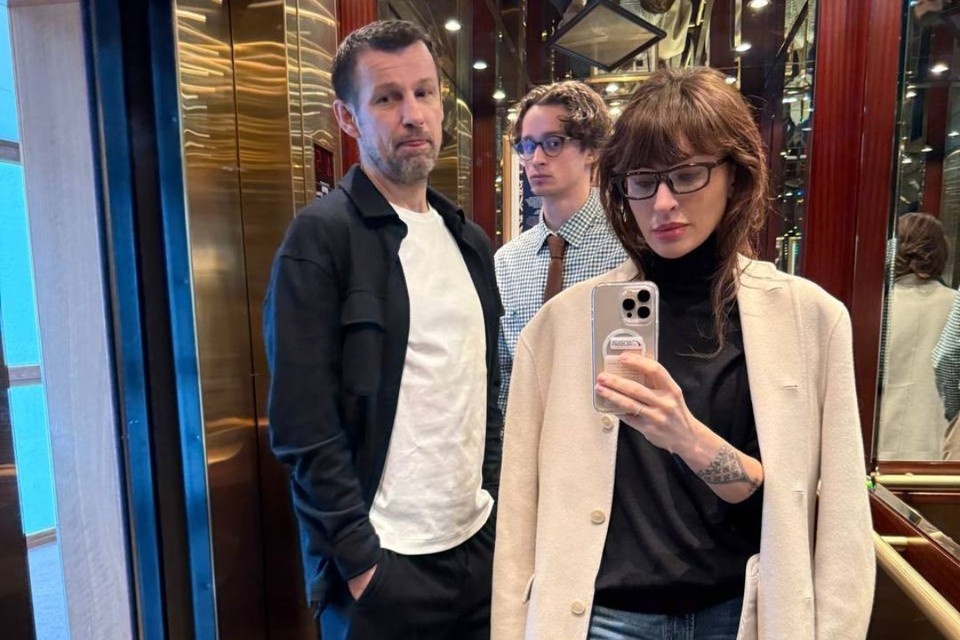    Из-за затянувшихся процедур супруги опоздали на свой рейс и потеряли билеты. Фото: соцсети Анны Семак