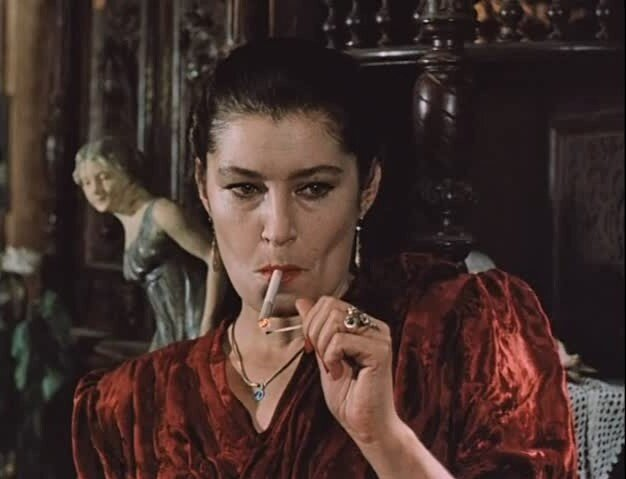 Какие 5 знаменитых советских актрис курили в СССР и не скрывали этого