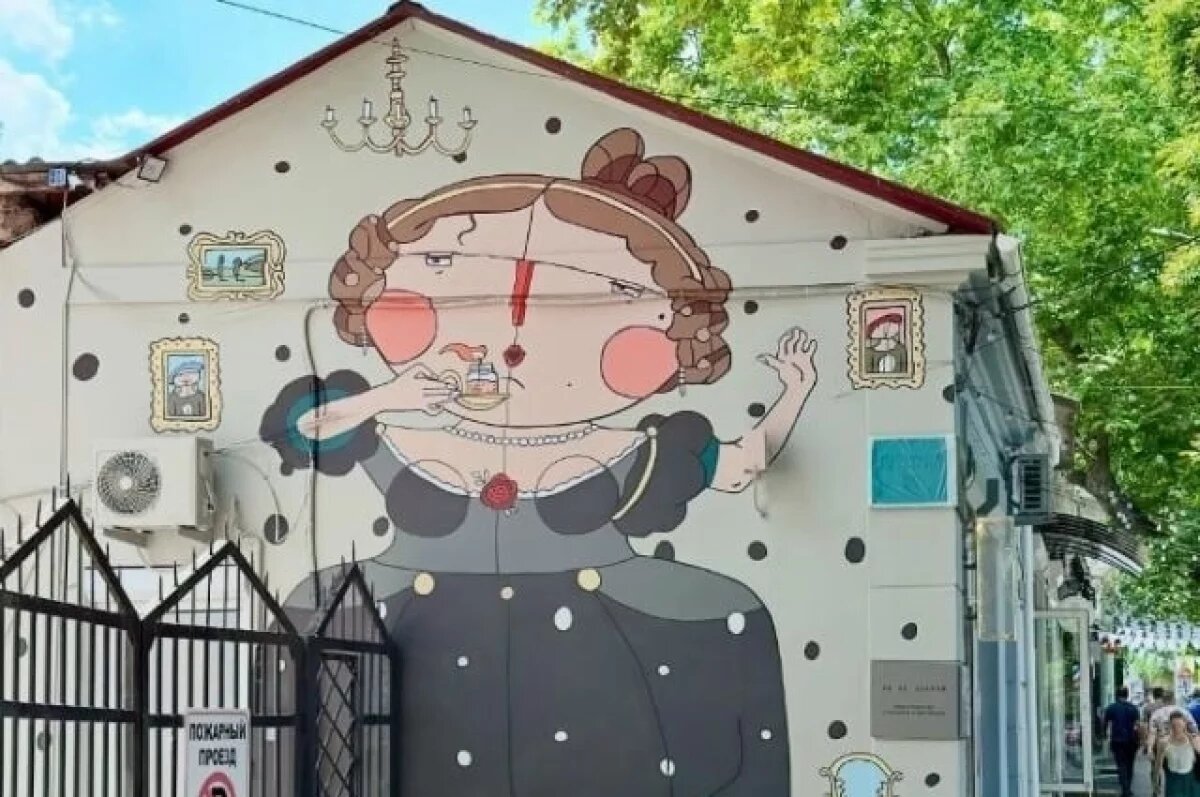    Вандалы испортили мурал «Графиня» в Симферополе