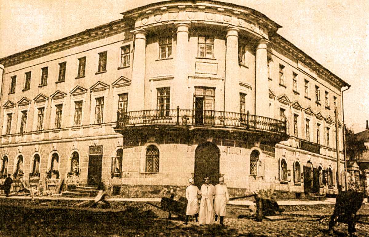 Великий Новгород, угол Дворцовой и Предтеченской улиц, Дом Иоанно-Предтеченского общества трезвости, весна 1913 года