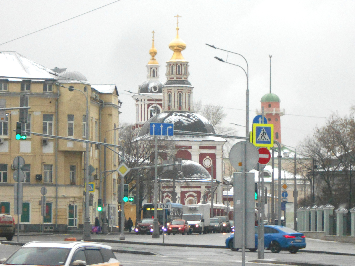 Храм святителя Алексия, что за Яузой.