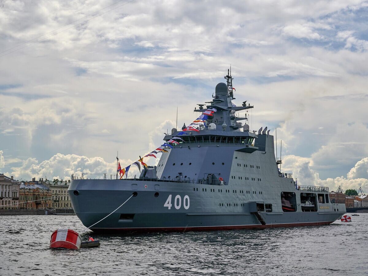    Патрульный корабль ледового класса "Иван Папанин" | © РИА Новости / Алексей Даничев