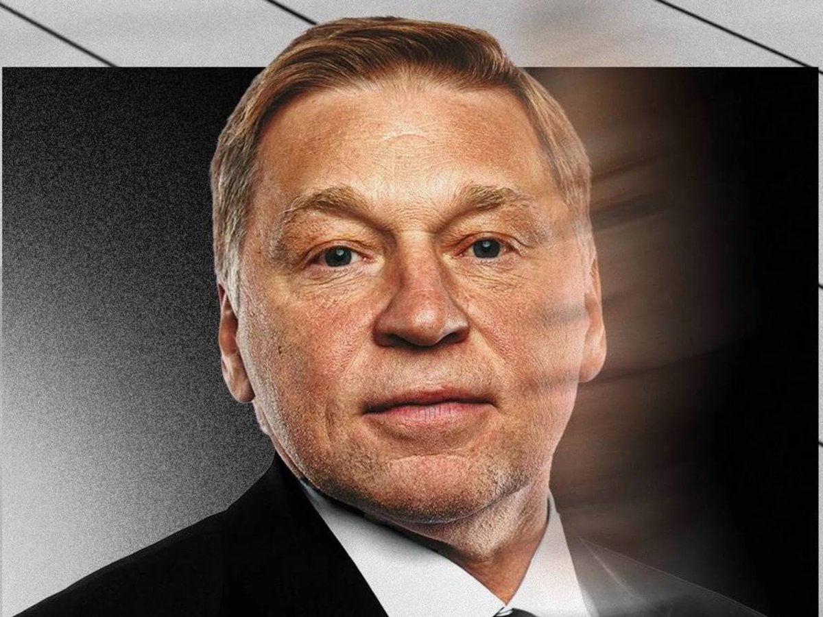     Корешков первый раз в хоккейной карьере занял пост главного тренера клуба КХЛ