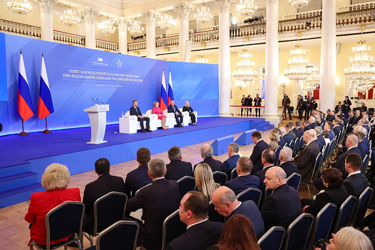    Тема доступности жилья — «наболевшая», отметила Матвиенко во вступительном слове.   
Фото: council.gov.ru