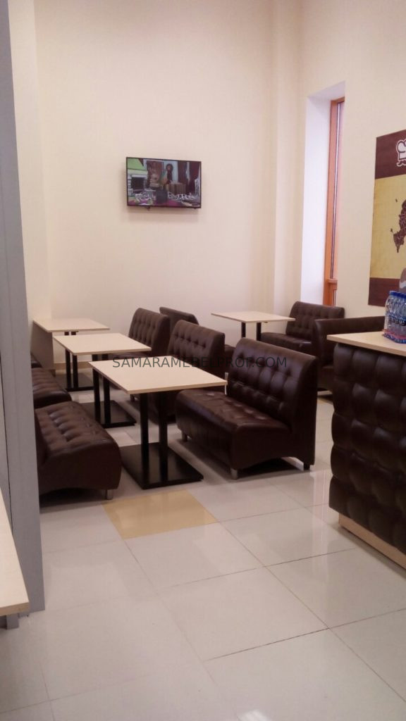 Посомтрите наши диваны в кафе различных городов России