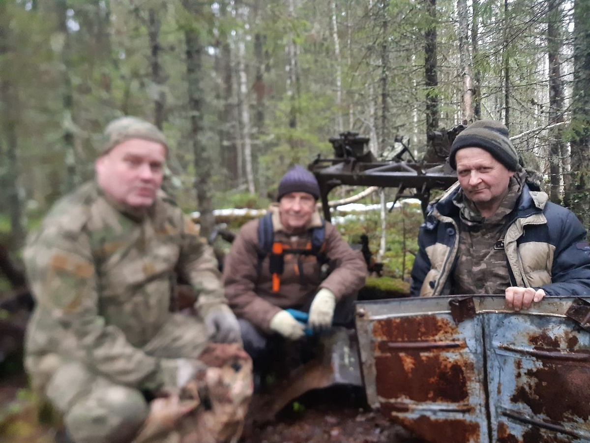    В Карелии поисковики обнаружили обломки боевого самолёта времён Великой Отечественной войны© КРОО Поисковый отряд " ПАМЯТЬ" г.Питкяранта Р.К./VK