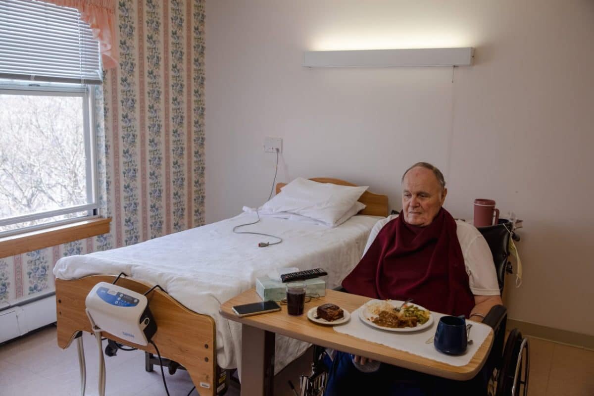    :Дом престарелых / © Yehyun Kim, ctmirror.org