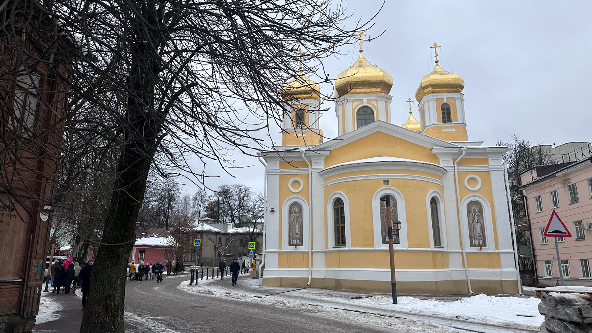 Церковь Трёх Святителей (Храм Святителей Московских) в Нижнем Новгороде по адресу: ул. Короленко, 14. Фото: Мария Николаичева