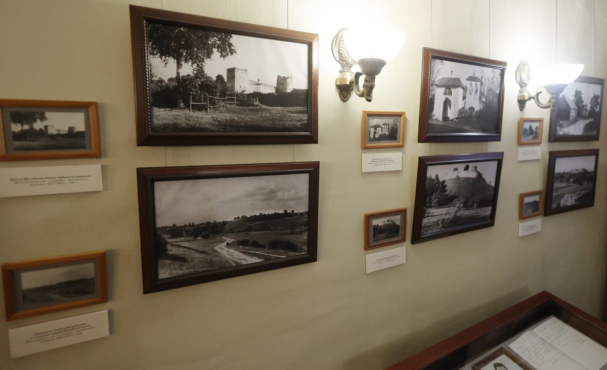 Выставка «Хранитель времени», экспозиция «Изборская земля – святые места для русской культуры»