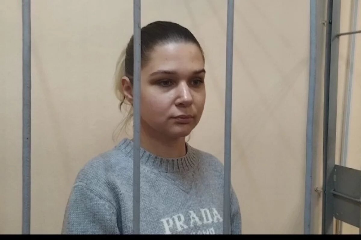    После ареста Екатерины Тарховой её шестилетнего сына взяла под опеку крёстная мать.