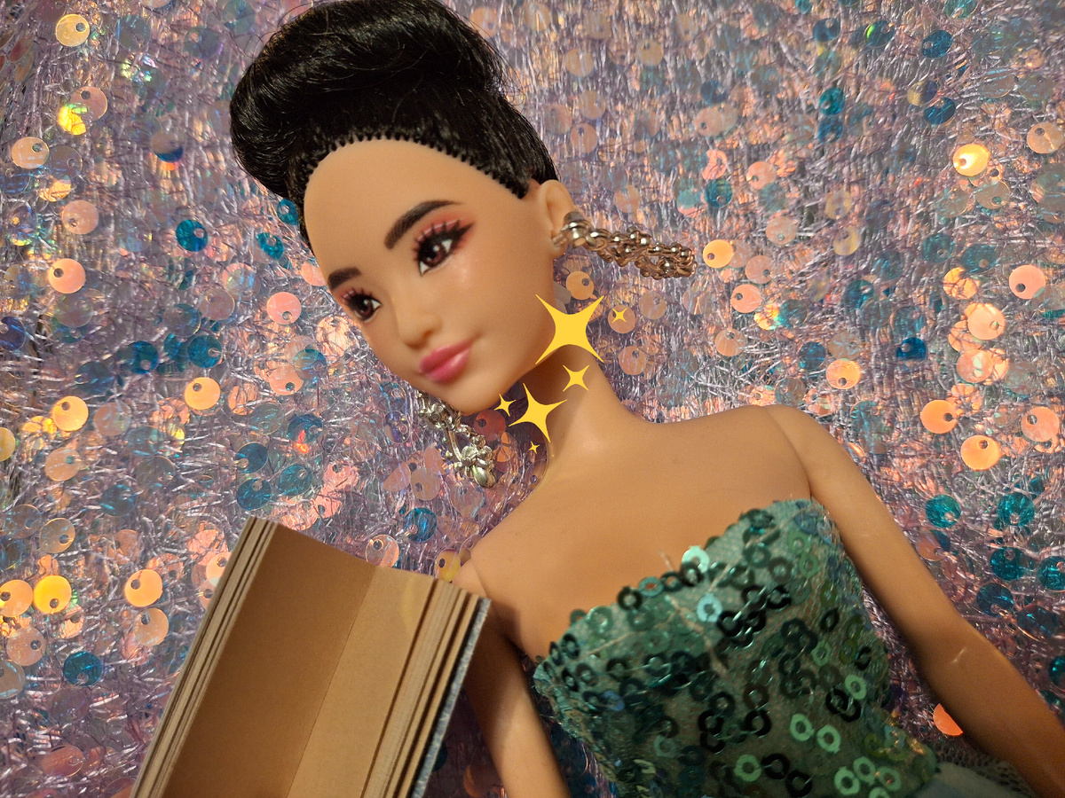 Барби с молдом Джия, Делюкс Стайл третья волна номер 11, скинтон, на кого можно пересадить, живые фото куклы Barbie 2025, книга формата 1:6 