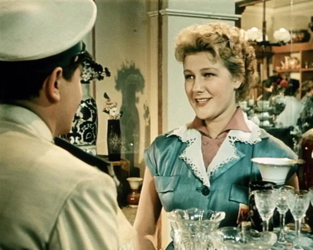    Светлана Дружинина в фильме «За витриной универмага» 1955 год. Фото: Кадр из фильма
