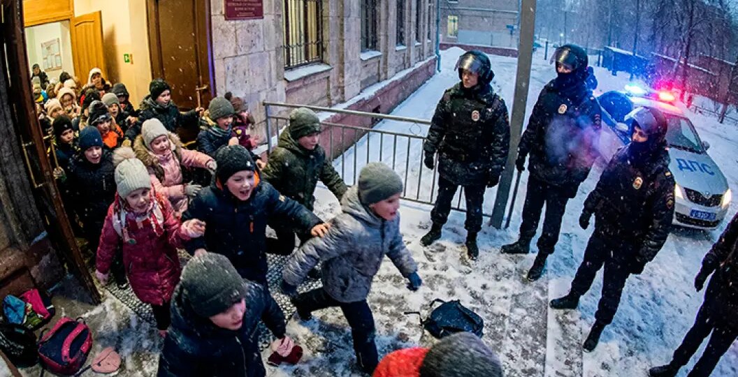 Школьная расправа в прямом эфире: Причины раскрыл секретный чат. Главное сделала учительница