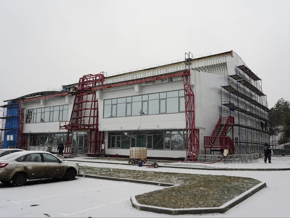    Строительство нового физкультурно-оздоровительного комплекса в поселке Прибрежный на территории Самары выполнено на 75%. администрация Самары