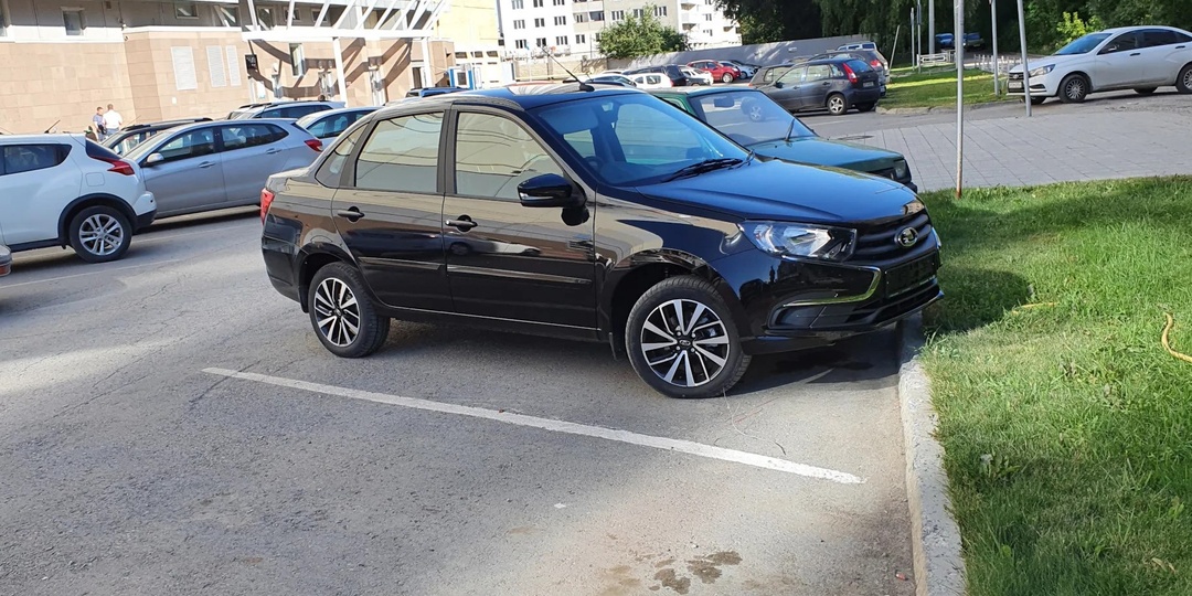 Повёлся на гарантию и скидку. Почему новая Lada Granta начала рассыпаться уже в первые месяцы