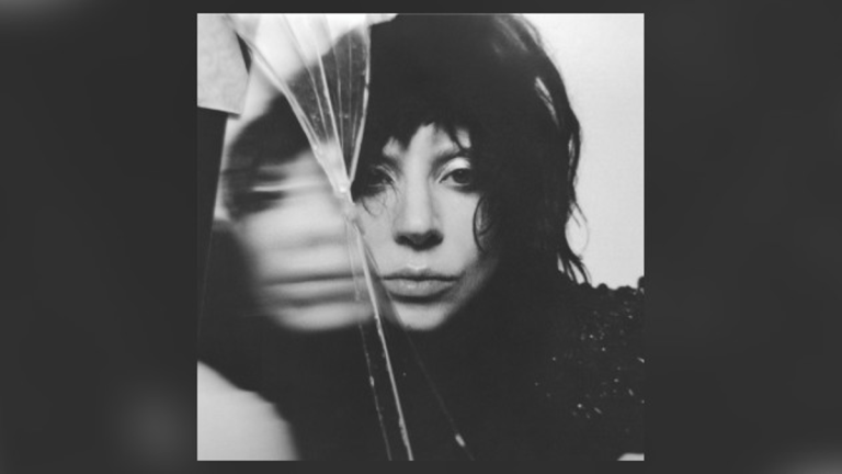 Изображение: Interscope Records (обложка альбома Mayhem)