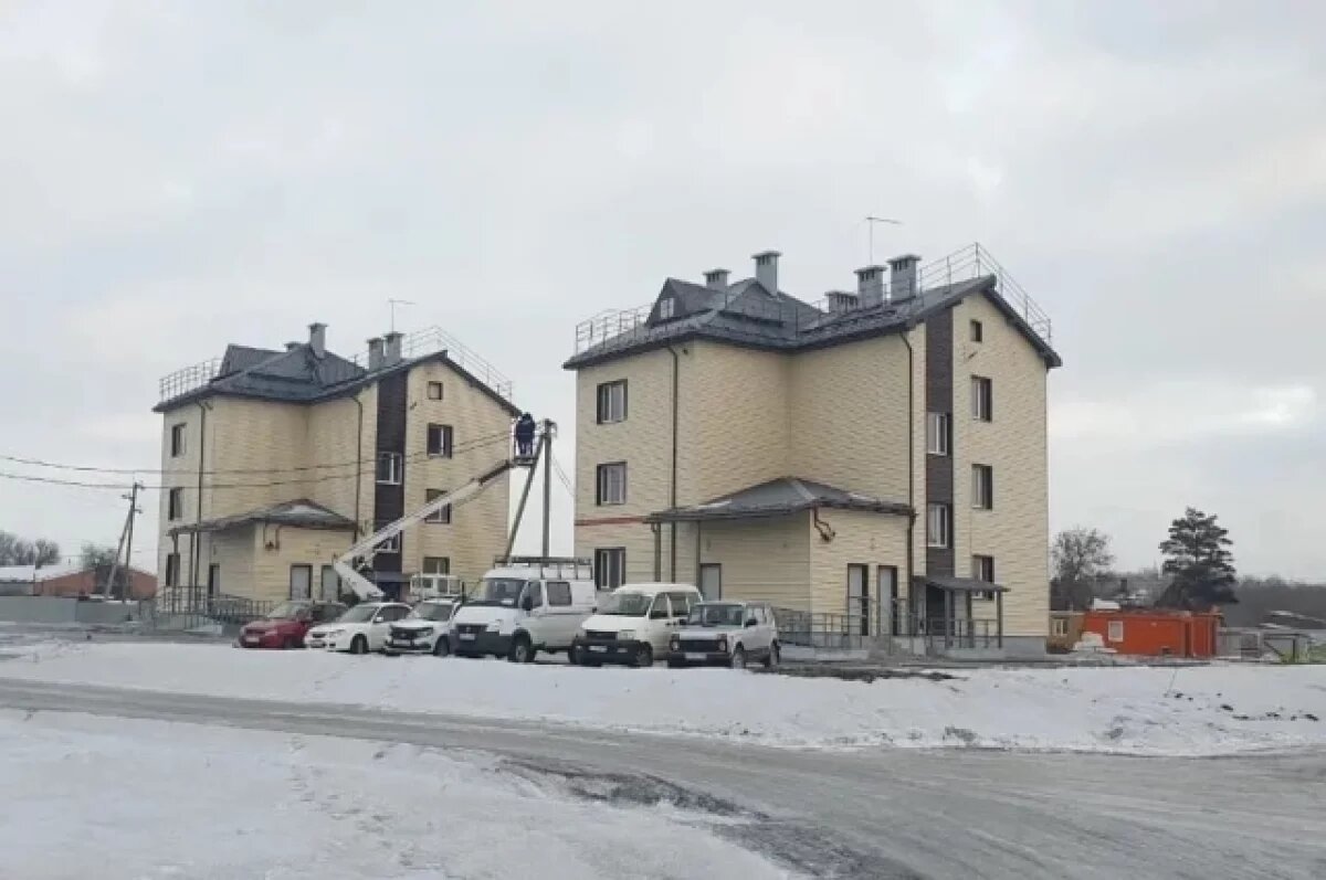    Более ста домов построено в Новосибирской области для бюджетников и сирот