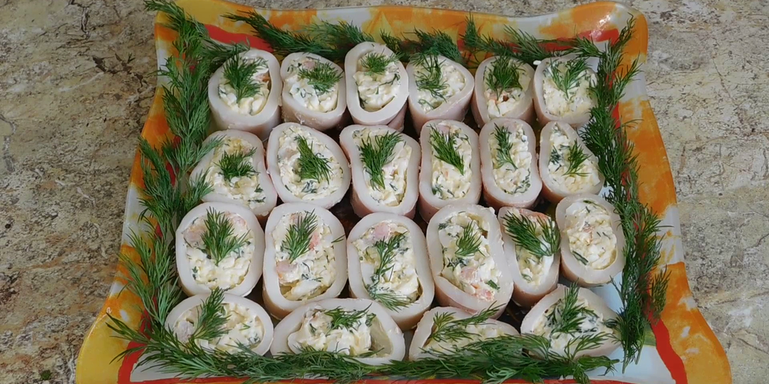 Попробовала в гостях новую закуску из кальмаров: теперь обязательно на каждый праздник буду её готовить