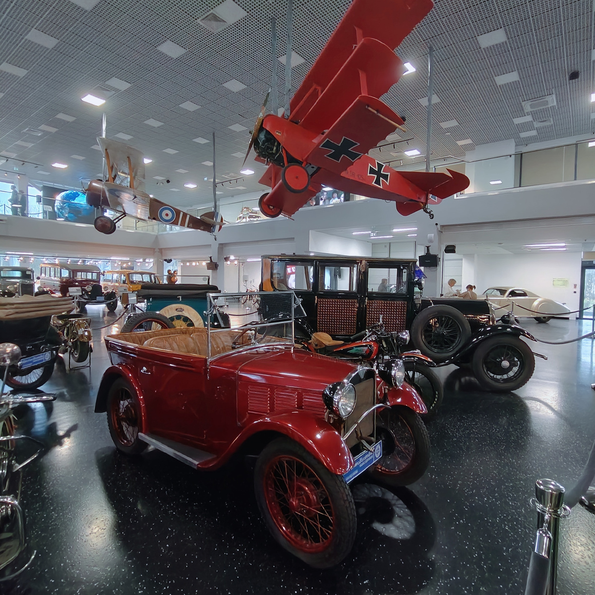 Авто из музея Вадима Задорожного (фото автора) 