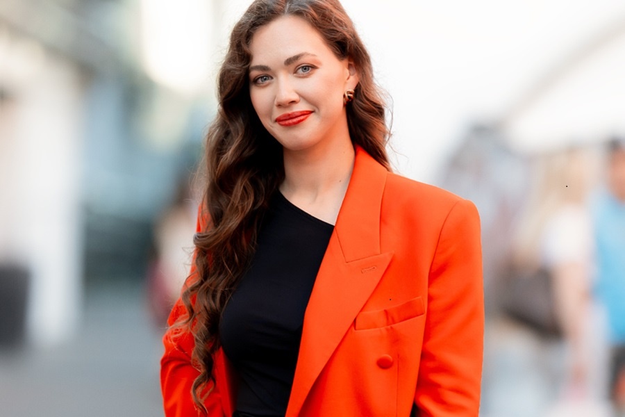 Валерия Кузнецова, кандидат медицинских наук, научный сотрудник Медико-Генетического Научного Центра, практикующий коуч, арт-терапевт, разработчик системы art-healh coaching, преподаватель Московского института психоанализа.