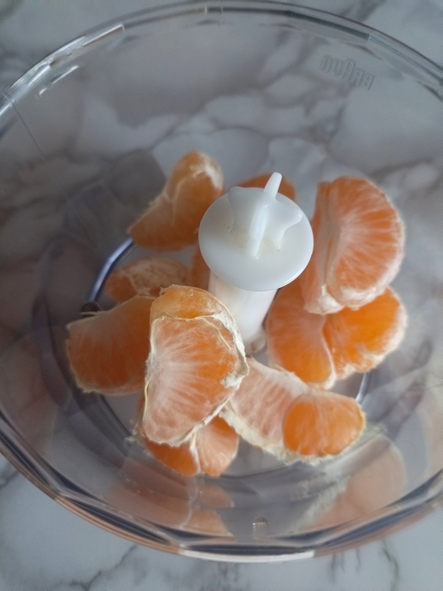 Мандарины в блендере. Фото автора 