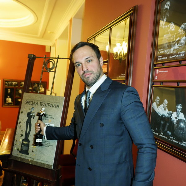     «Солнце Ландау», «Обломов» и «Вертинский» получили «Звезду Театрала»