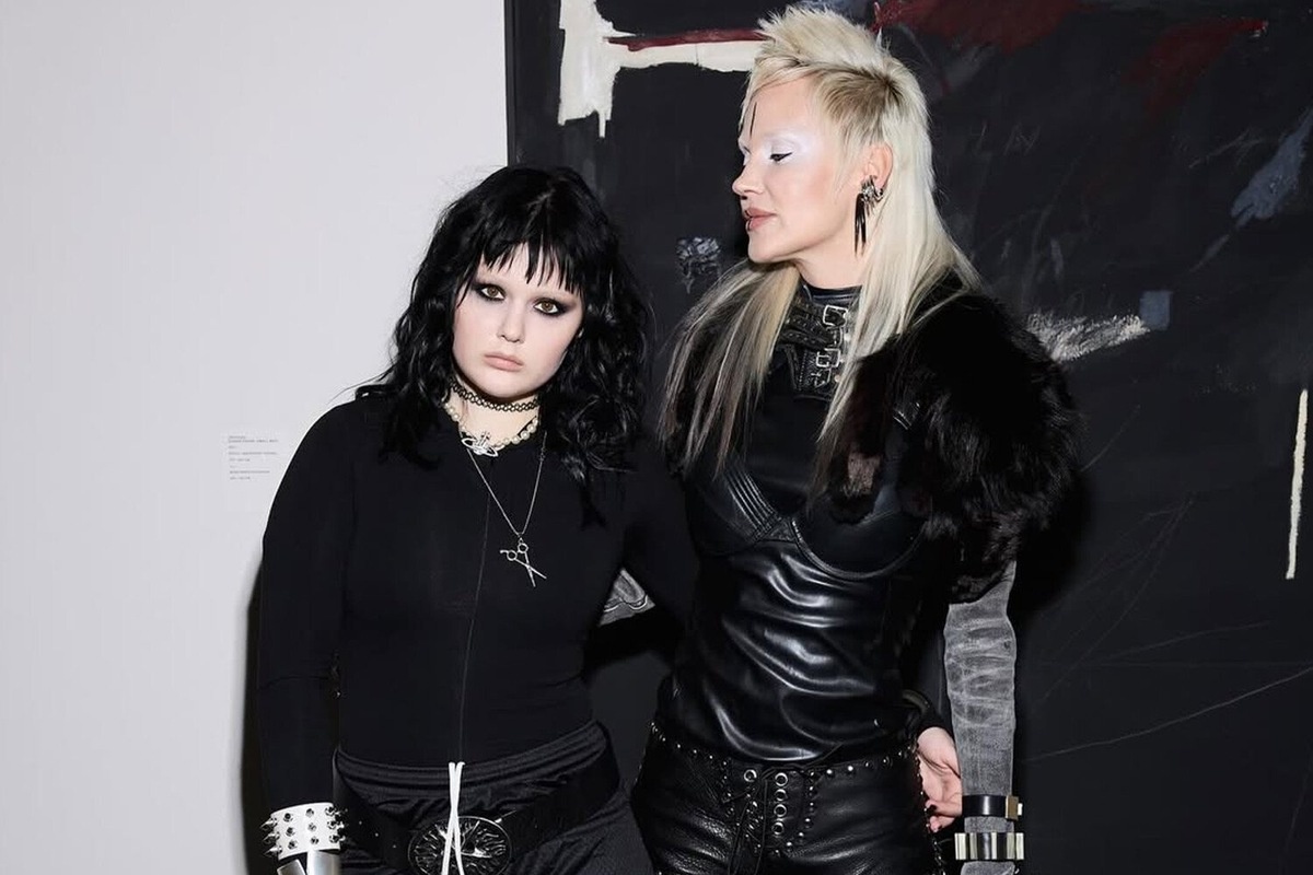 Глюкоза с 14-летней дочерью. Фото: соцсети