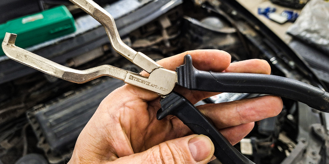 Копеечный инструмент, который должен быть в гараже у каждого. Рассказываю, зачем он нужен