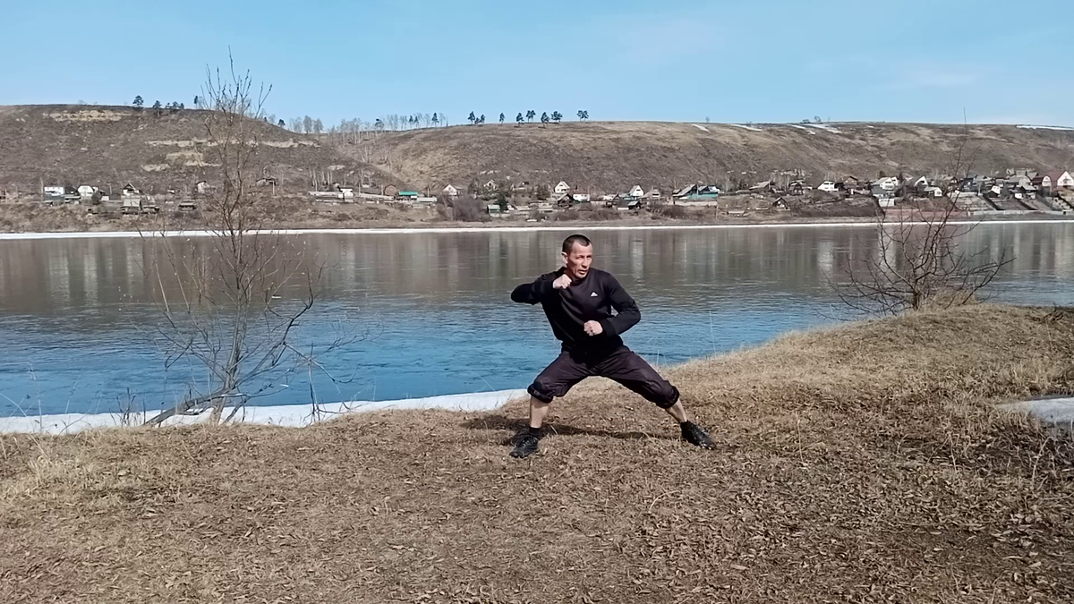 На берегу реки Ангара