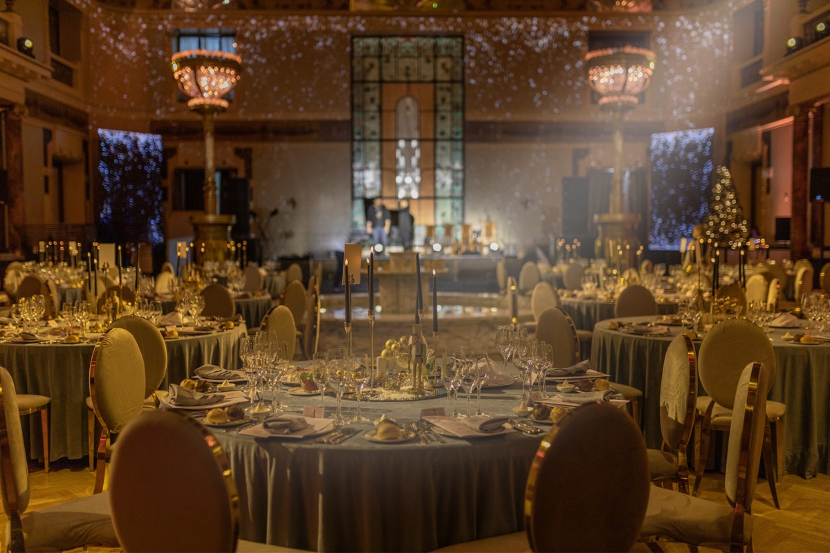     Сказочная новогодняя ночь 2026 в отелях Москвы