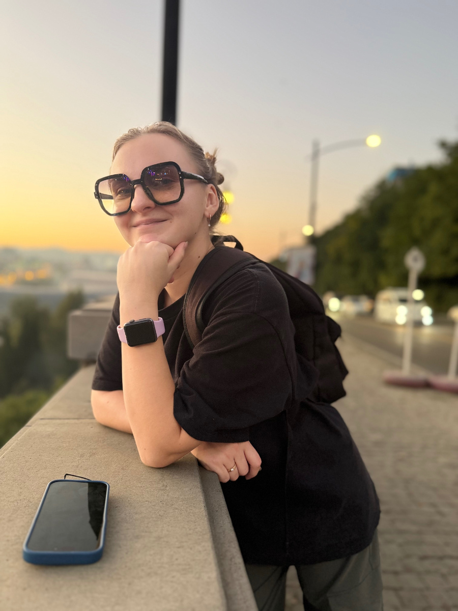 С уважением, автор статьи — тренер, специалист по осанке и боли в спине — Исакова Юлия. Спасибо, что дочитали! Если вам близка тема поддержания веса и улучшения здоровья через спорт, то приглашаю вас на этот канал, здесь простыми словами рассказываю как тренироваться эффективно и безопасно 💛