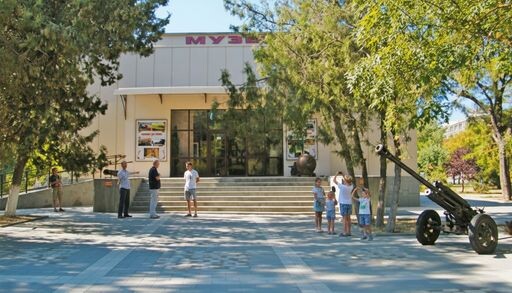 Краеведческий музей снаружи