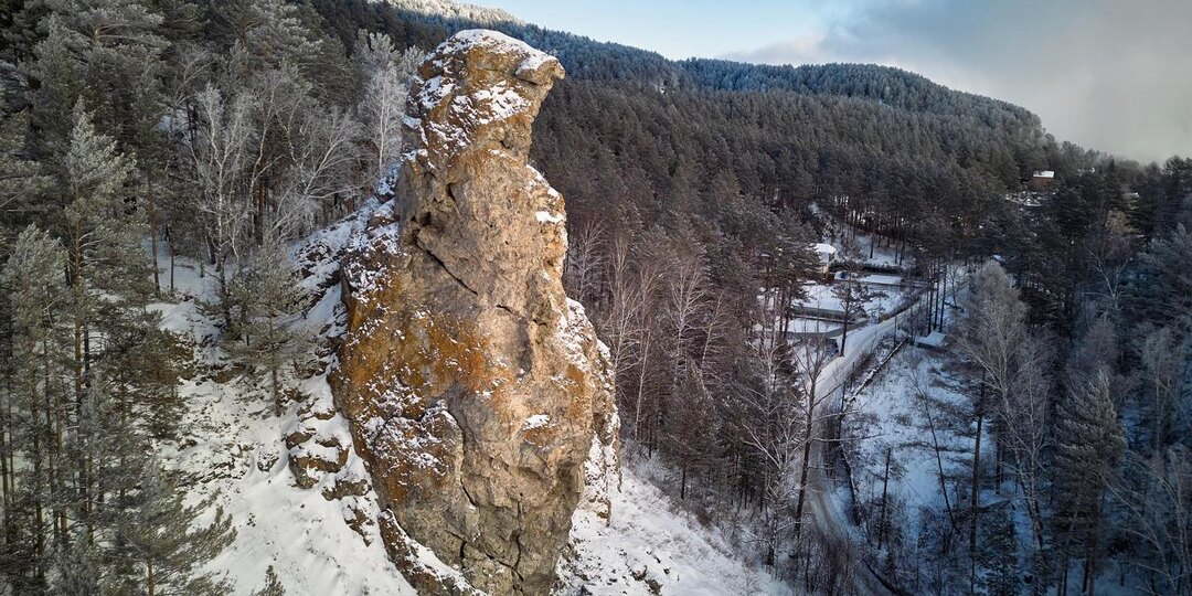 Караульненское нагорье и скала Голубка