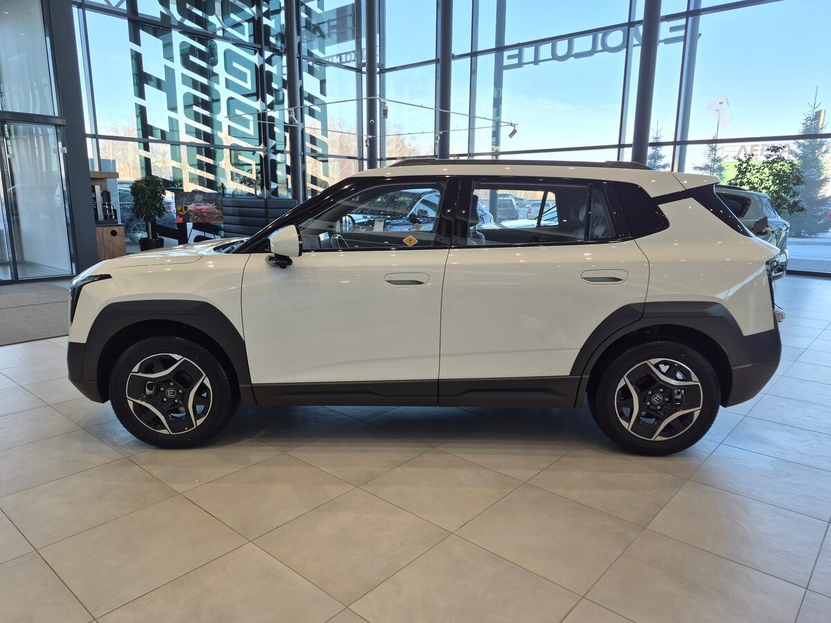 «Радость» - новый российский паркетник за 1,79 млн. для городских пижонов. Источник иллюстрации - auto.ru