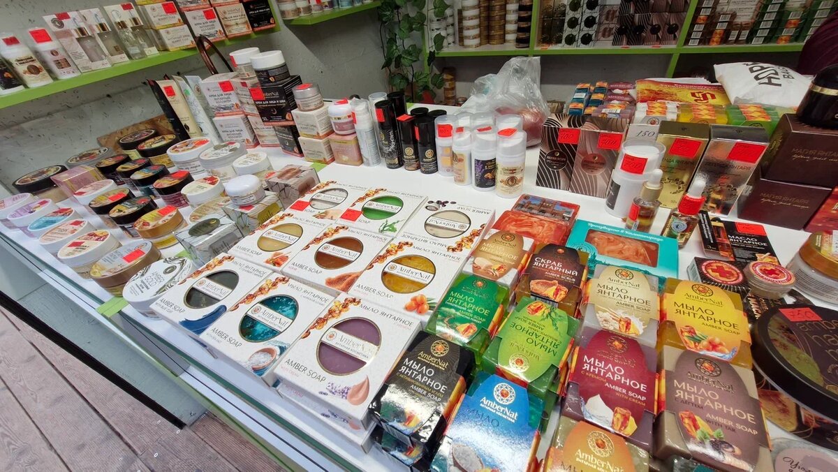 Янтарное мыло — один из самых популярный косметических сувениров. Фото канала «Гид по России | Путешествия»