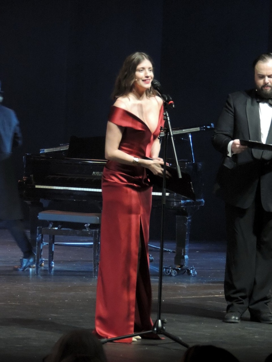    Аня Чиповская Анастасия ПЛЕШАКОВА