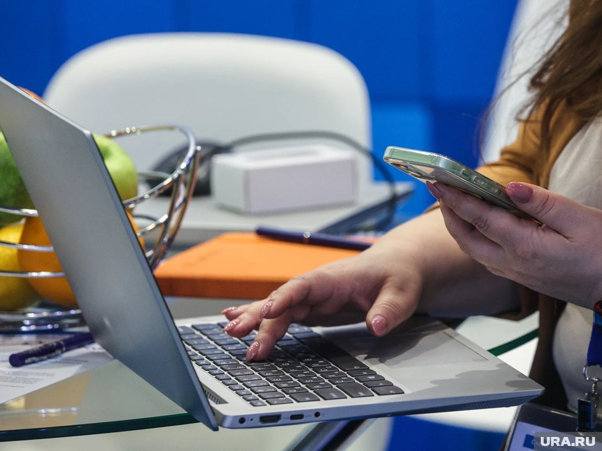    Насколько подорожает электроника в России, зависит не только от цен на память, но и от дальнейшего курса рубля, объясняет эксперт Денис Кусков