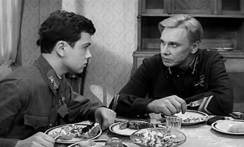 Александр Воеводин и Юматов в фильме "Офицеры"