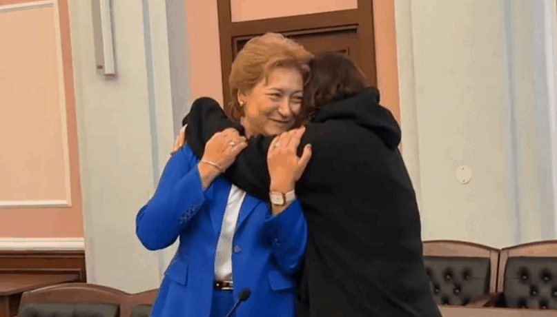 Лурье с адвокатом чуть не плачут от радости