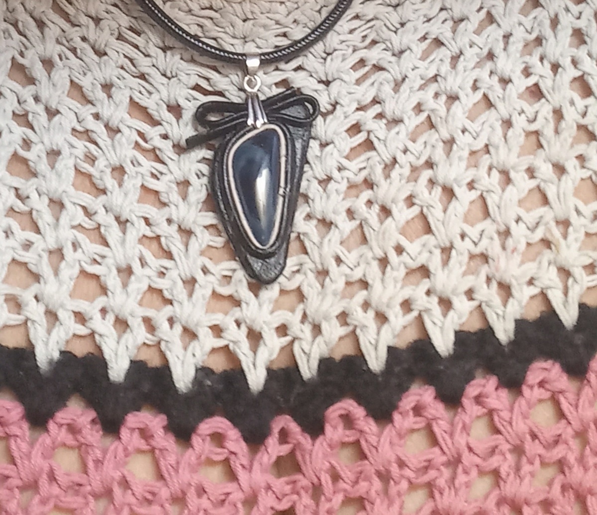 Кулон с тангезитом