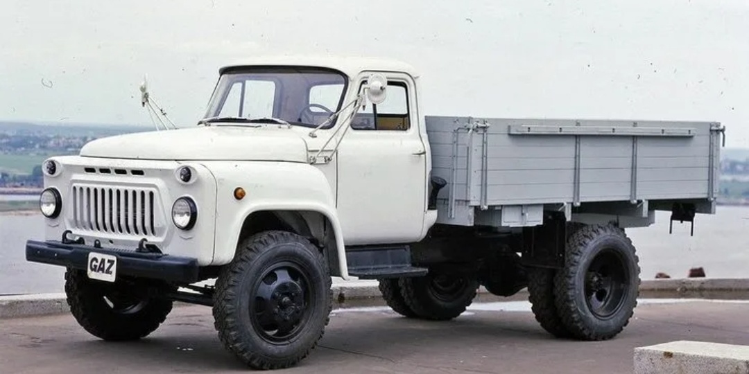 Самый верный солдат дороги: история легендарного грузовика ГАЗ-52